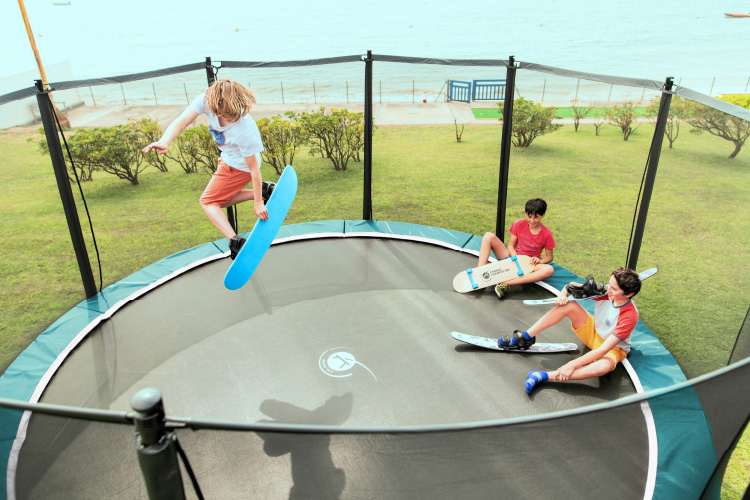 Activité sur le trampoline