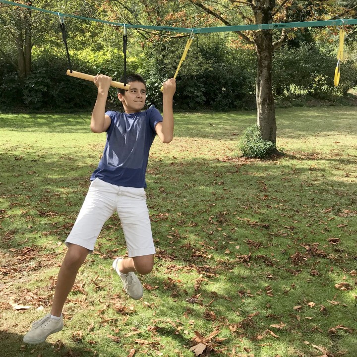 Trapèze agrès parcours Ninja