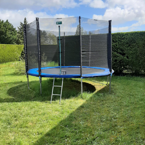 Textile net with sleeves for10ft/305 cm trampoline