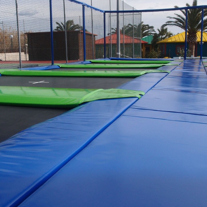 Aero 265 squares battery of trampolines