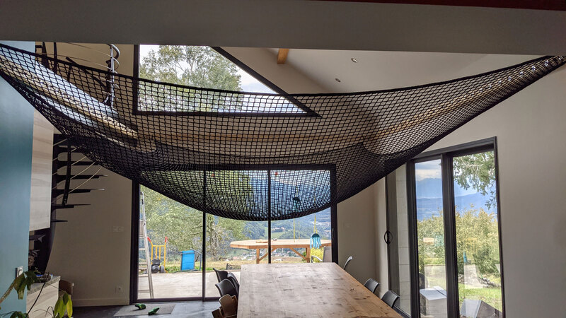 30+ Amazing Homes And Offices Have Suspended Nets To Hang Out In