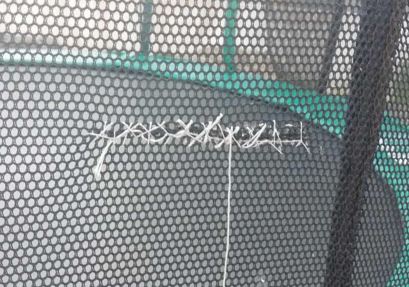 Réparation filet de trampoline