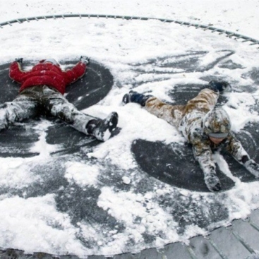 Peut on laisser un trampoline dehors l'hiver ? 
