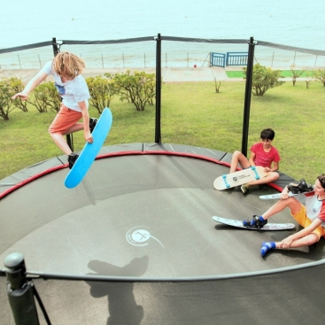 Règle sécurité n°1 sur le trampoline: Moins il y a d’utilisateurs, mieux c’est !